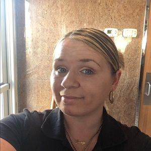 Meet your Posher, Jacqueline